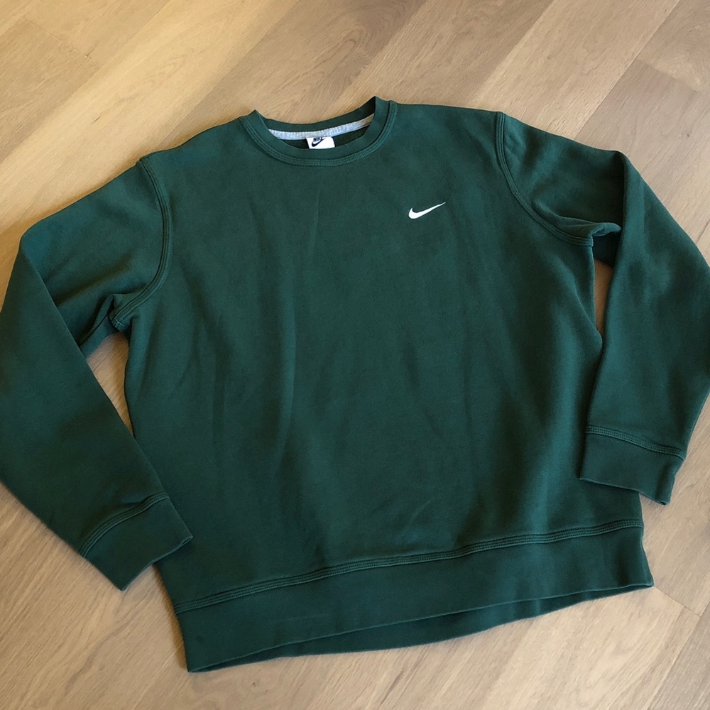 Nike Men's Essential Crewneck Fleece Sweatshirt, Green / White Swoosh, Size XL